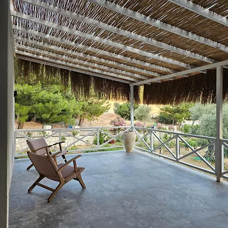 Da Doga Icinde Ciftlik Evleri Gaia Salamoria Urla