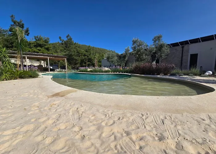 Da Doga Icinde Ciftlik Evleri Gaia Salamoria 乌尔拉