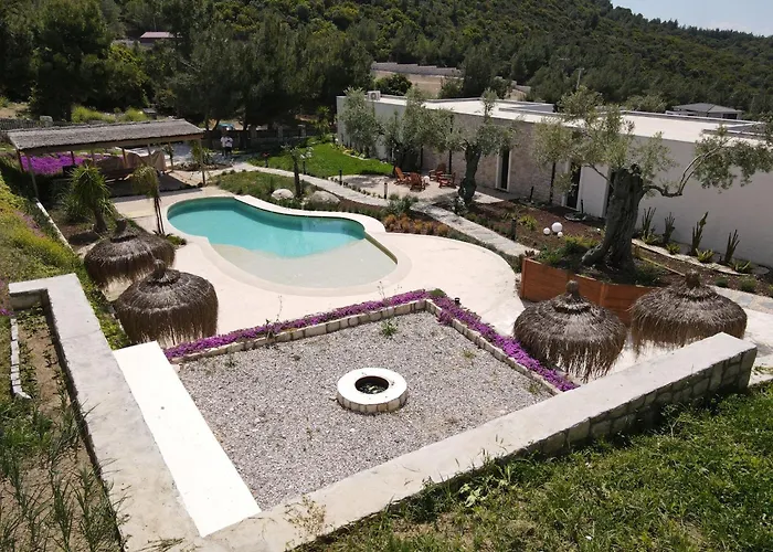 Da Doga Icinde Ciftlik Evleri Gaia Salamoria 乌尔拉