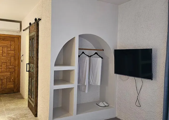 Da Doga Icinde Ciftlik Evleri Gaia Salamoria Urla