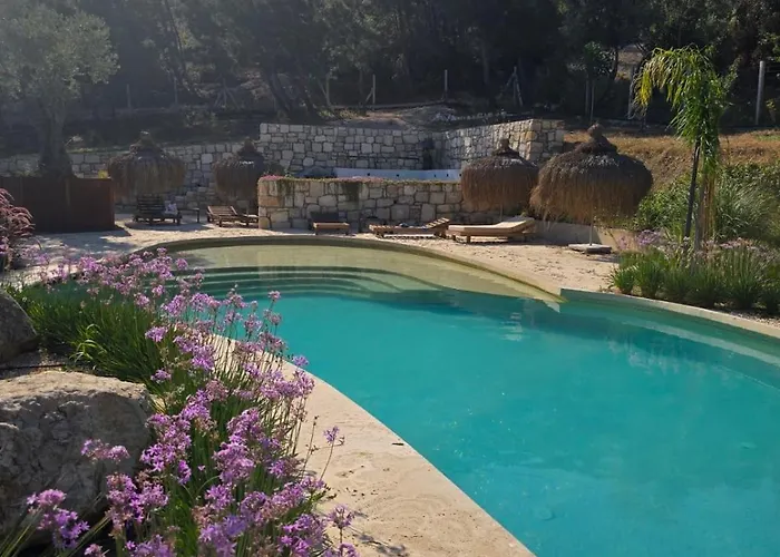 Da Doga Icinde Ciftlik Evleri Gaia Salamoria * אורלה